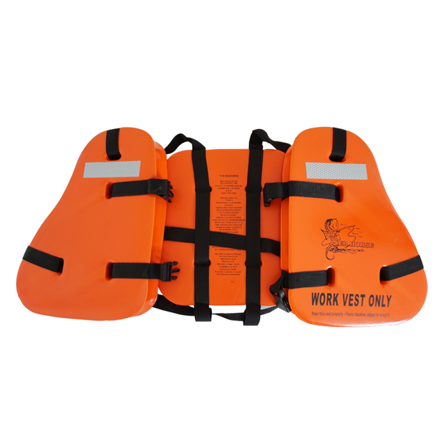 救生衣用于在海岸和河面上航行的船上的水手和乘客的救生